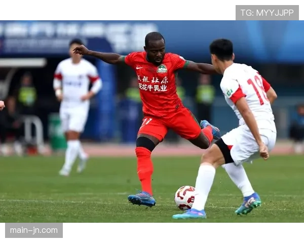 中超俱乐部联合发起“足球进校园”公益活动，覆盖百所小学